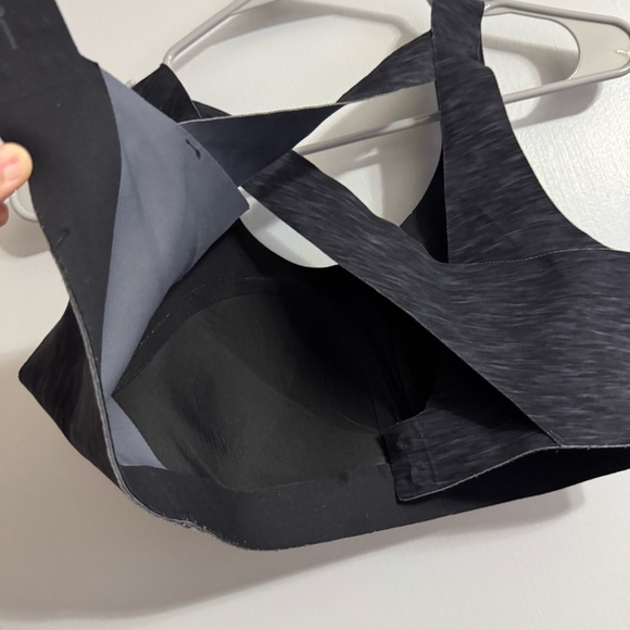 Lululemon Activwear Sports Bra Size 34B - Picture 4 of 5